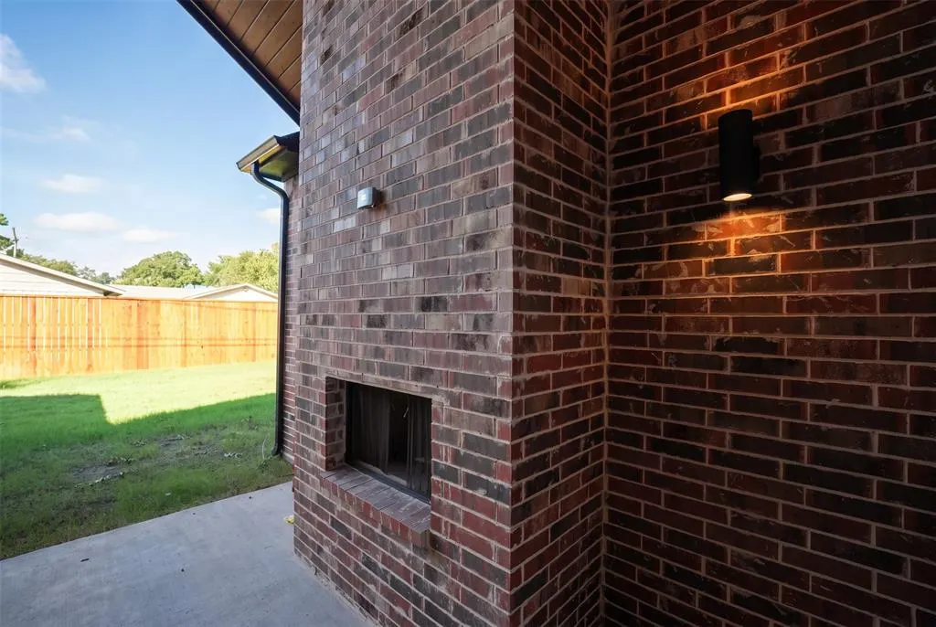 3507 Warick Drive