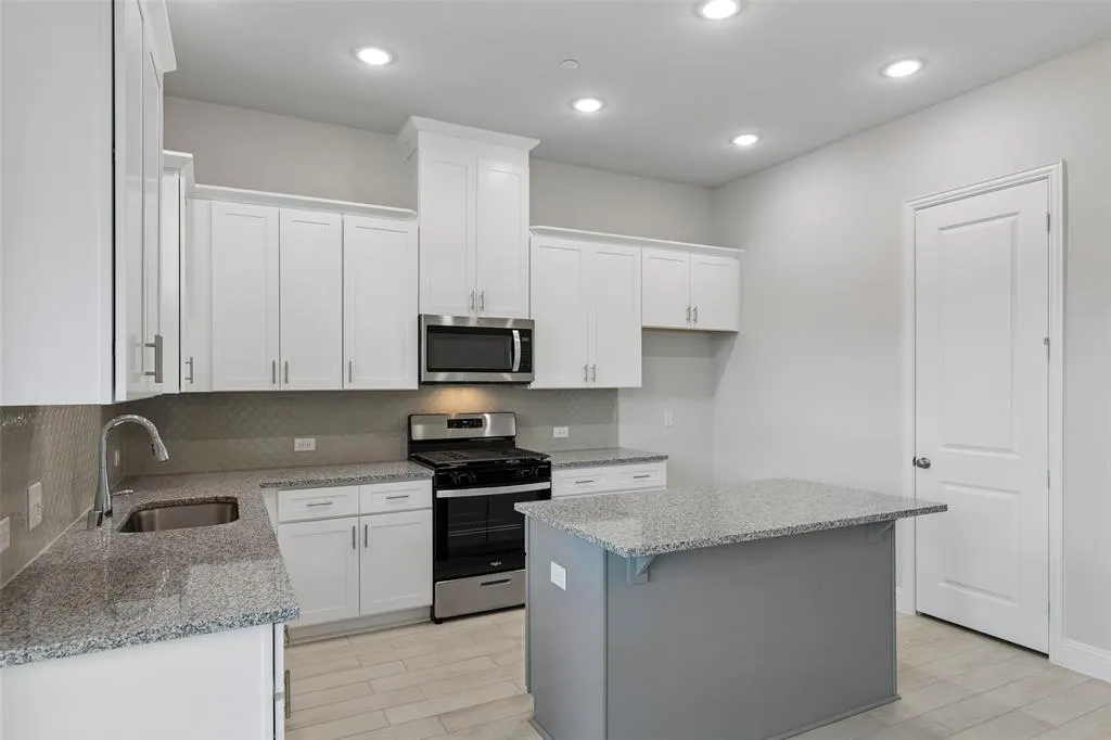 928 Heart Reef Road