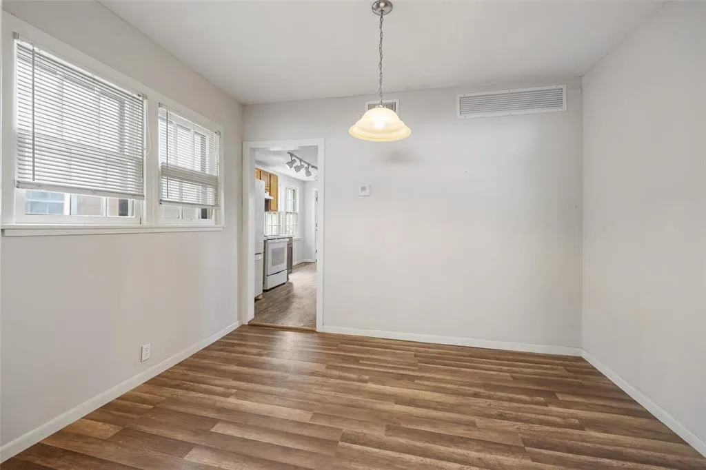 224 W Hull Street #101-3