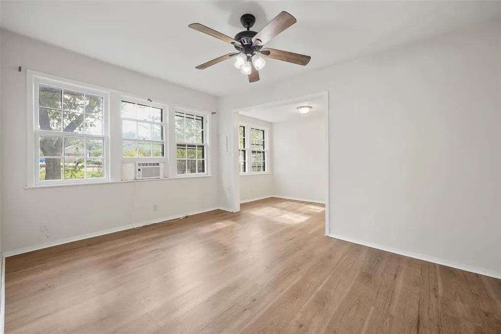 224 W Hull Street #101-3