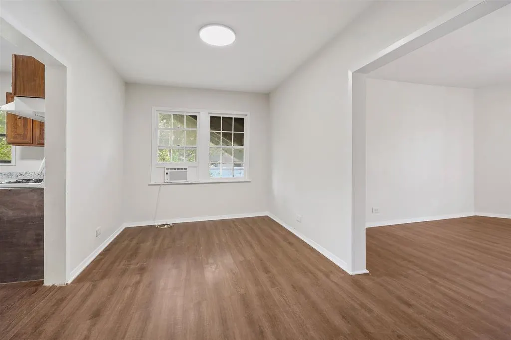224 W Hull Street #101-3