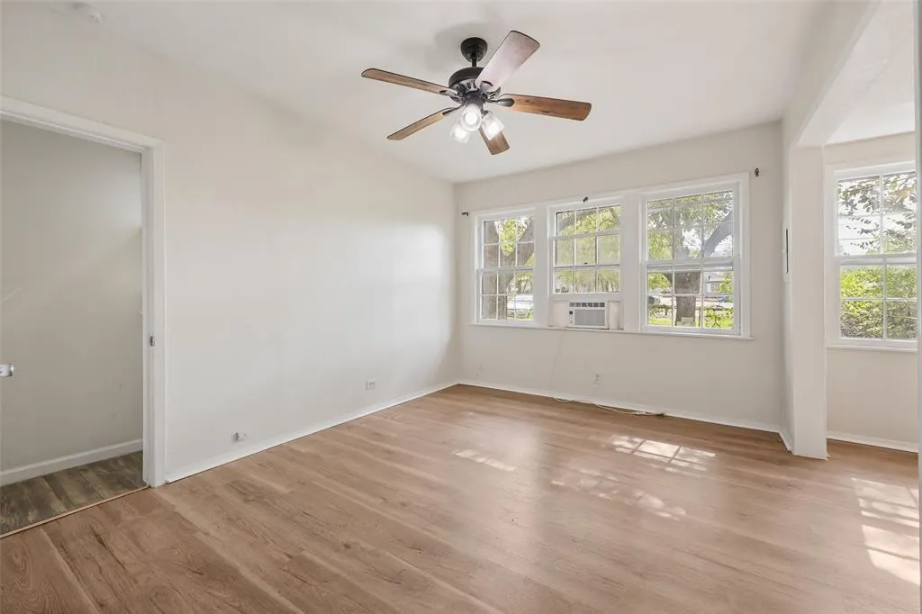 224 W Hull Street #101-3
