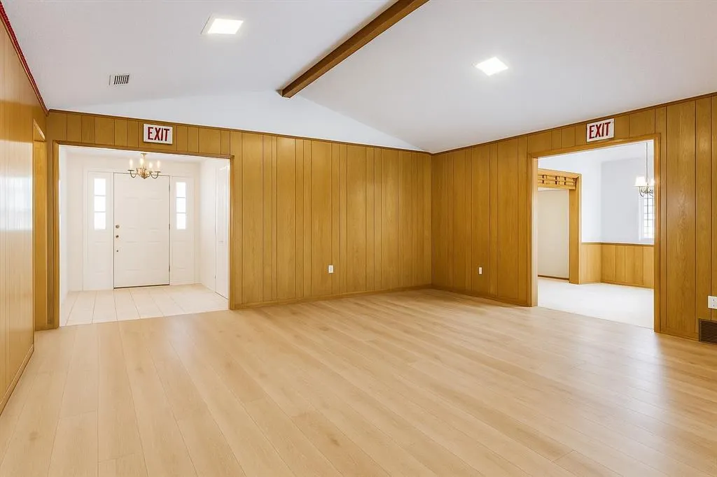 2007 Mistletoe Drive