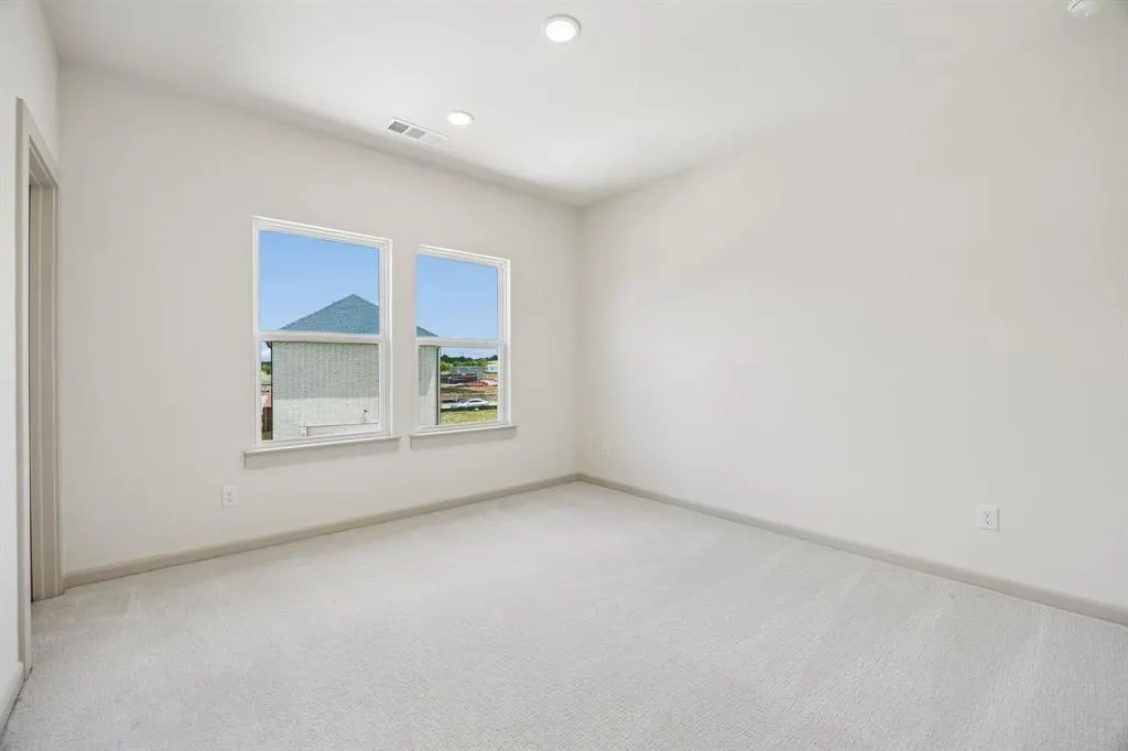 312 Callum Parkway