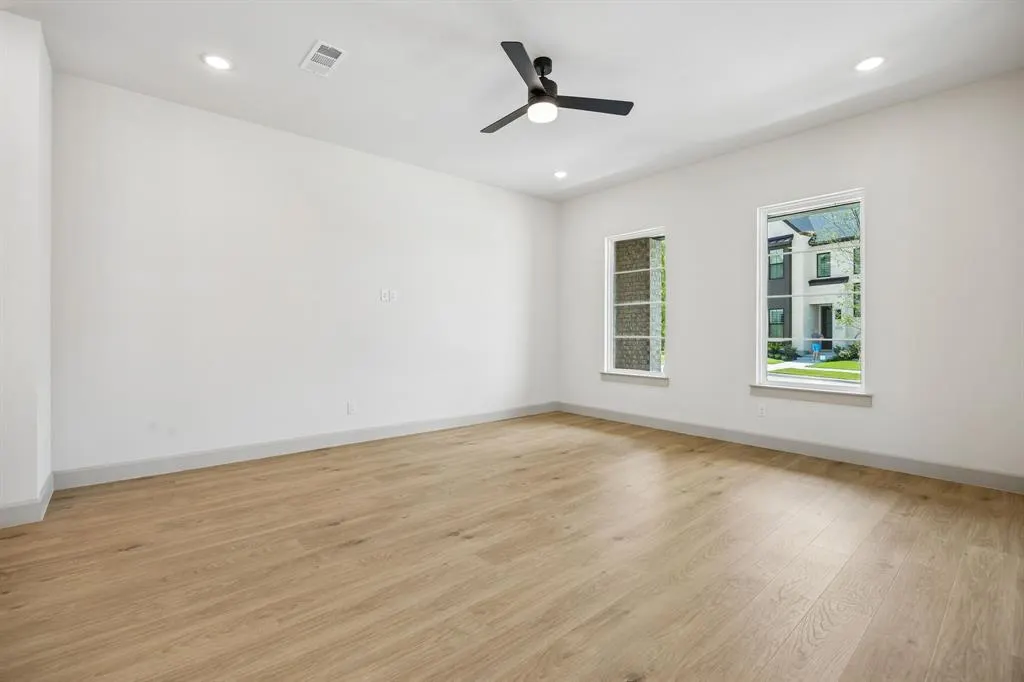 312 Callum Parkway