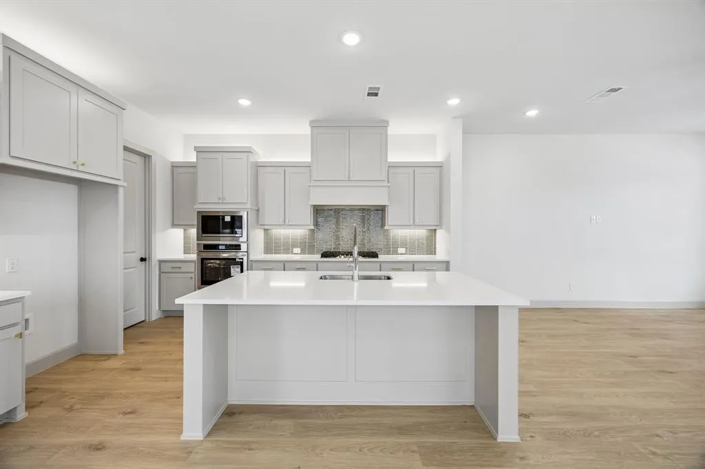 312 Callum Parkway