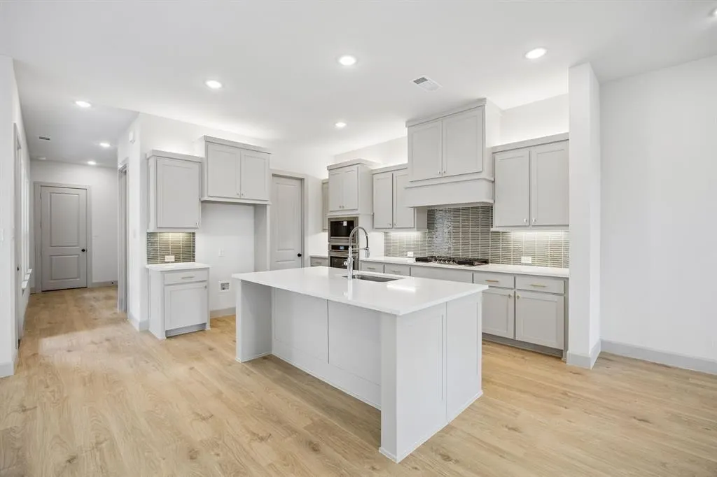 312 Callum Parkway