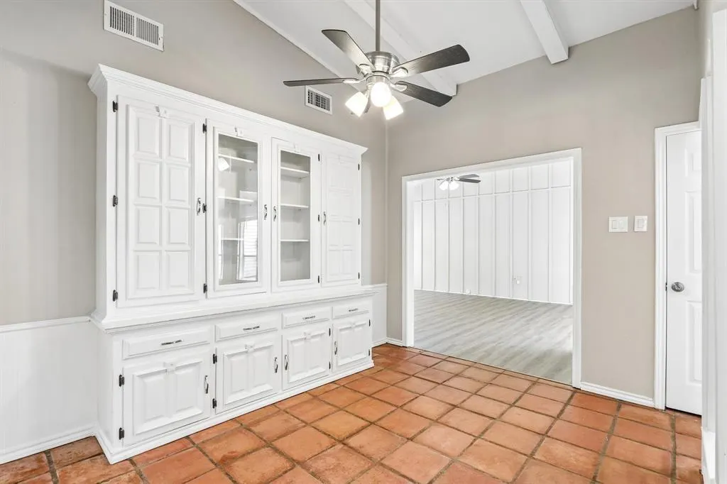 2840 Meadowbrook Drive