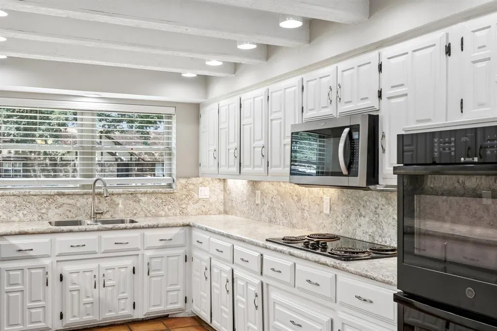 2840 Meadowbrook Drive
