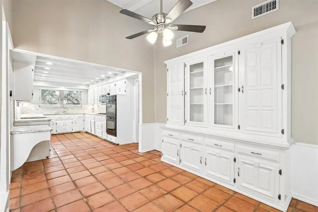 2840 Meadowbrook Drive