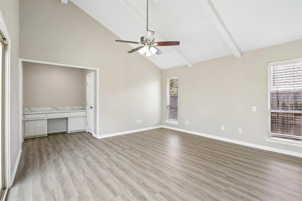 2840 Meadowbrook Drive