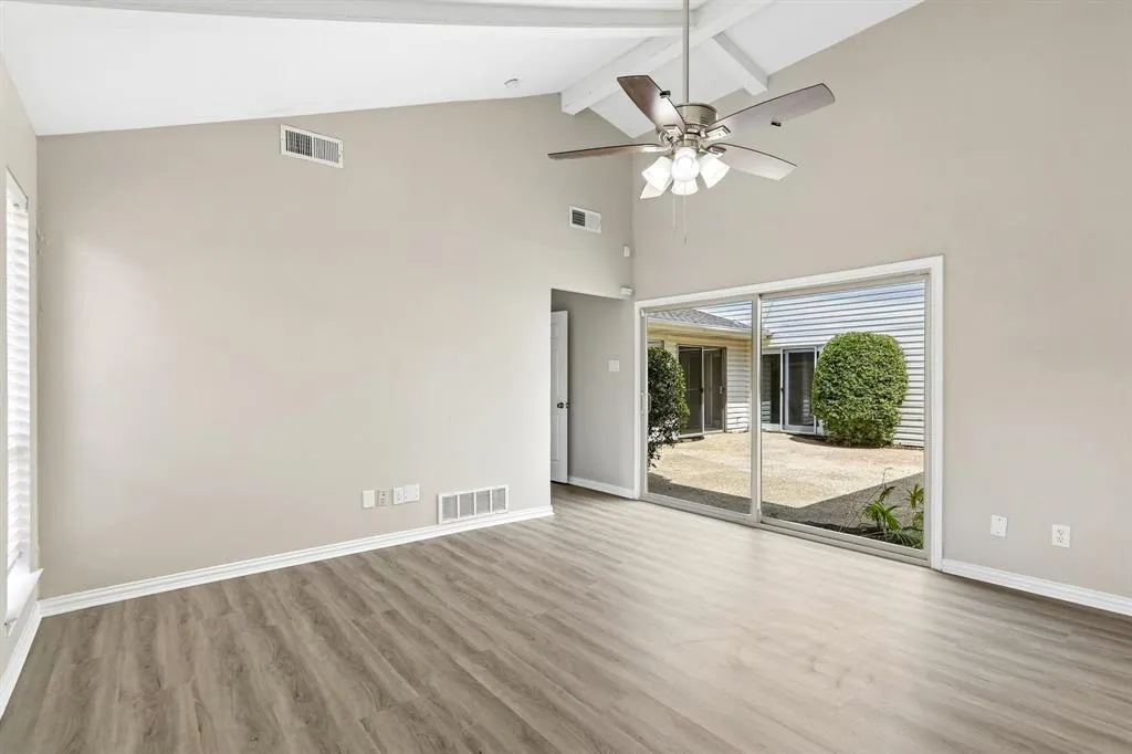 2840 Meadowbrook Drive