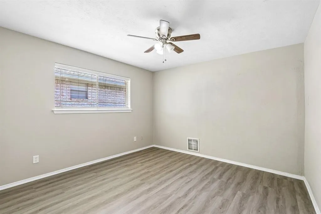 2840 Meadowbrook Drive