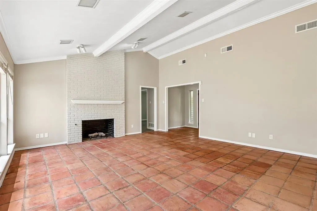2840 Meadowbrook Drive