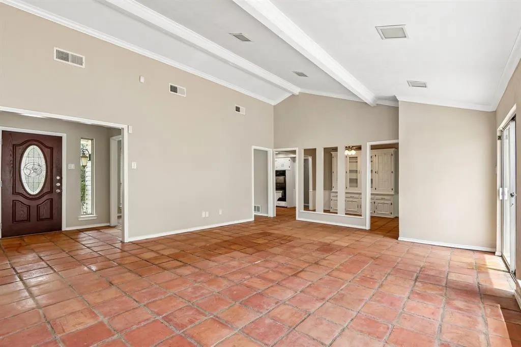 2840 Meadowbrook Drive