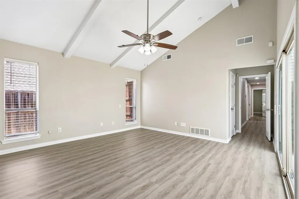 2840 Meadowbrook Drive