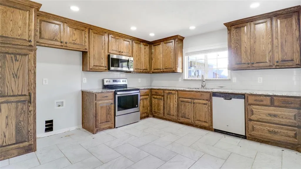 9017 Millwood