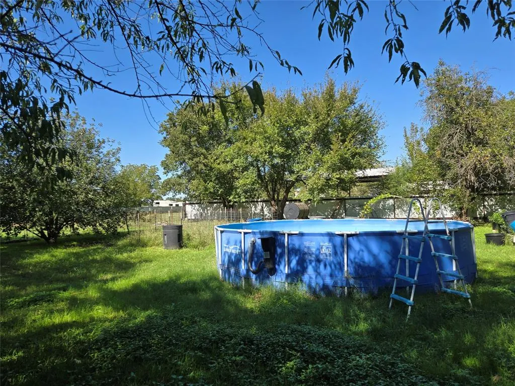 602 W Austin Street