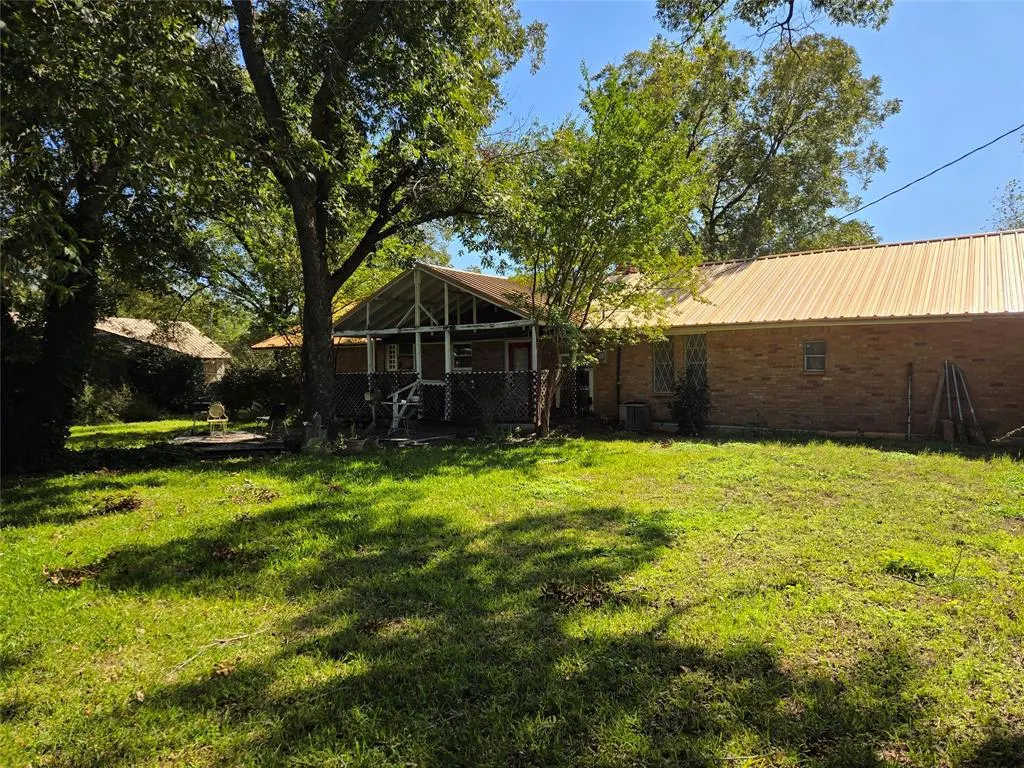 602 W Austin Street
