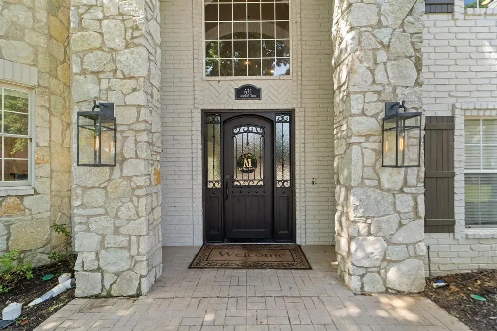621 Somerset Drive