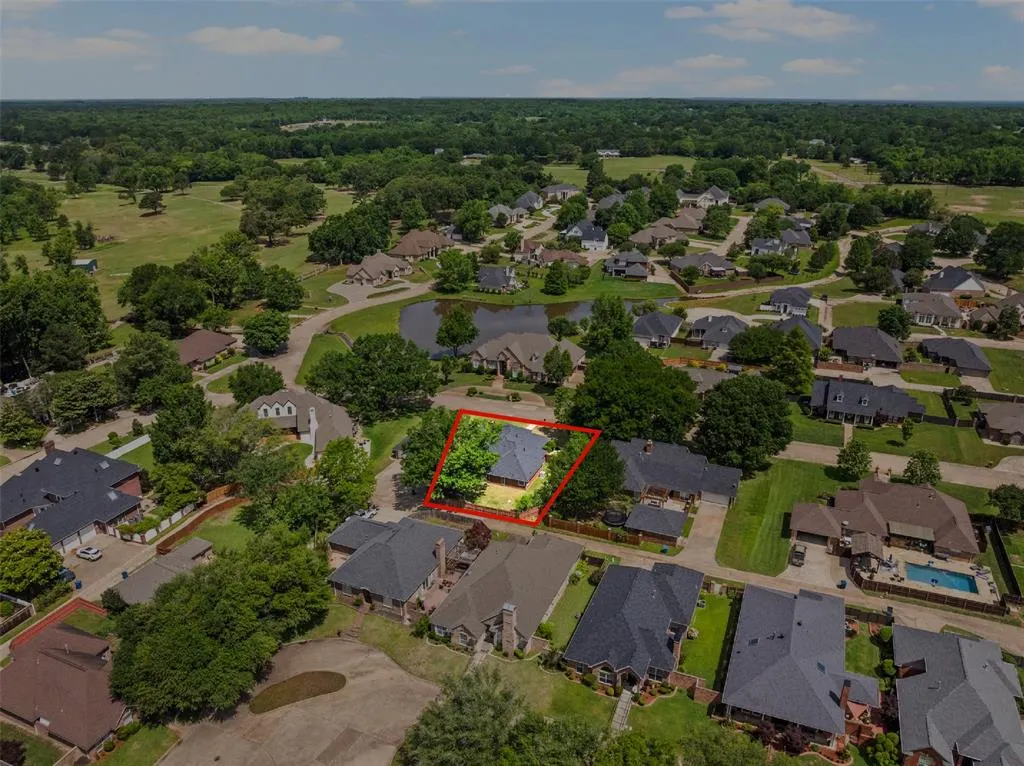 212 Turnberry Circle