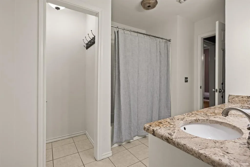 212 Turnberry Circle