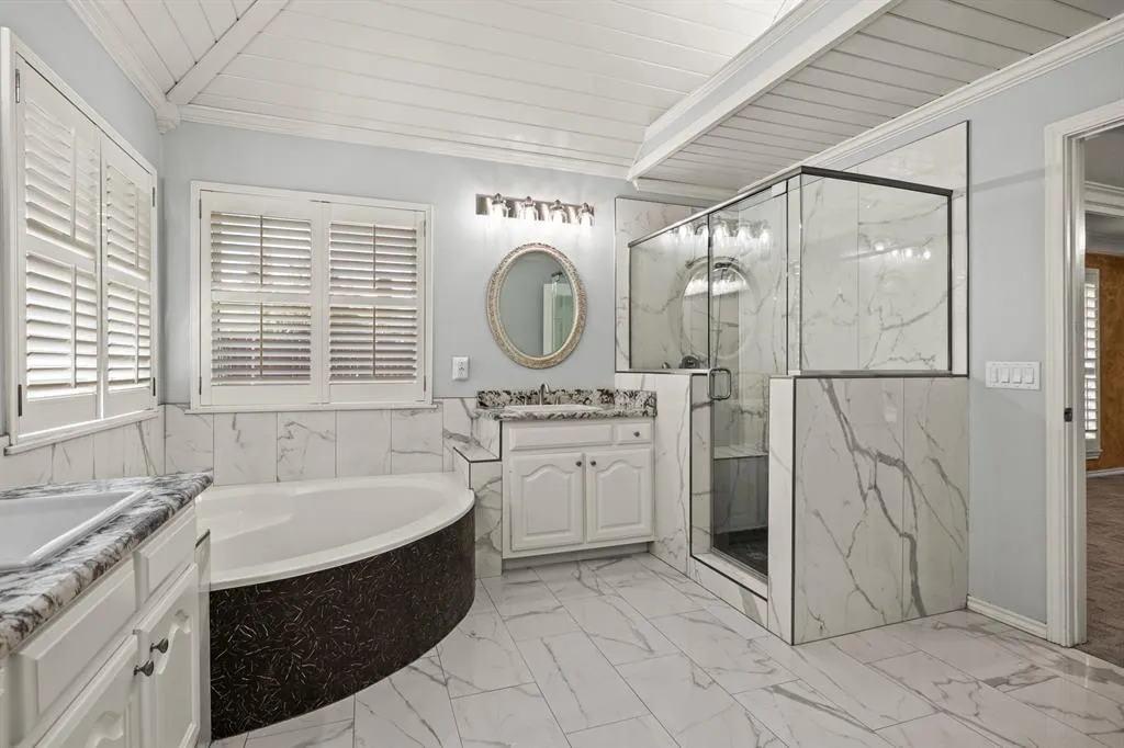 212 Turnberry Circle