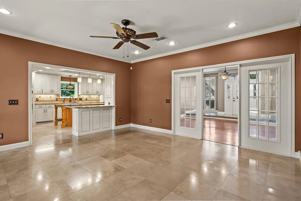 212 Turnberry Circle