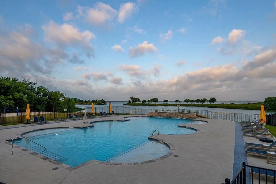 411 Aqua Court