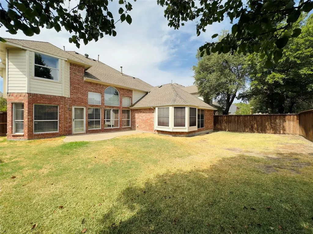 1605 Crown Point Road