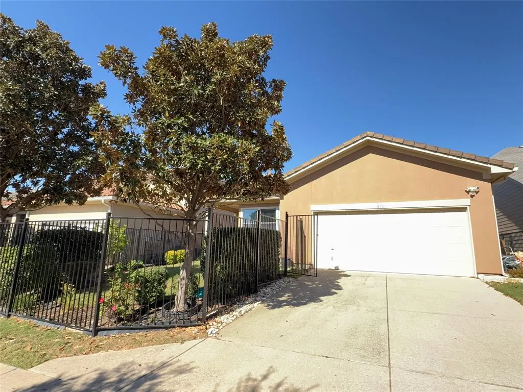 8101 Keechie Drive