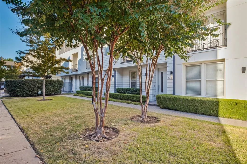4211 Rawlins Street #642