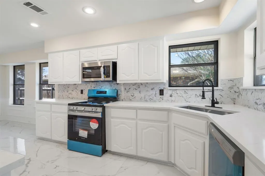 4012 Camino Drive