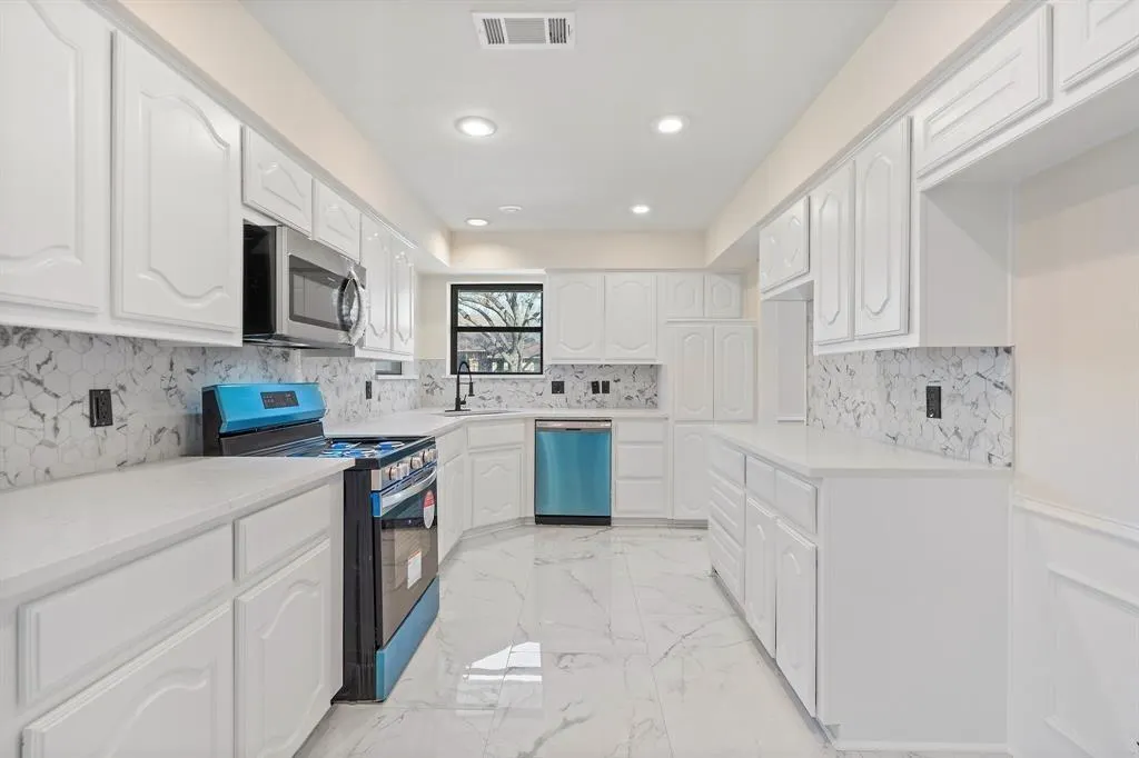 4012 Camino Drive