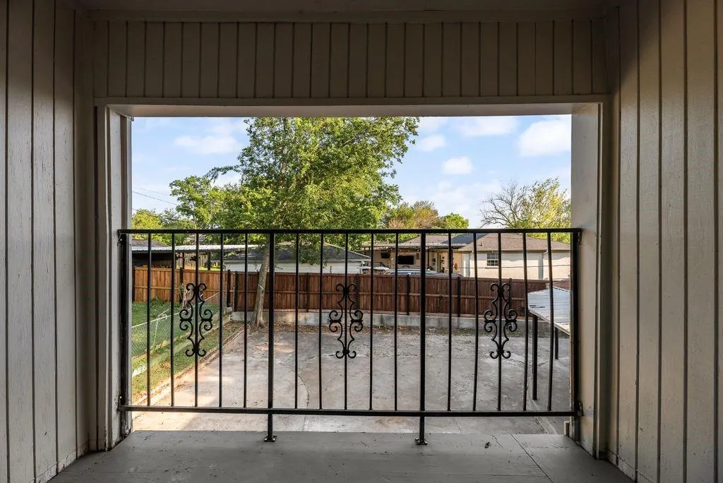 5706 Rocky Ridge Road