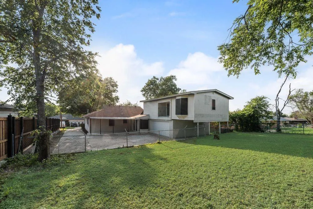 5706 Rocky Ridge Road