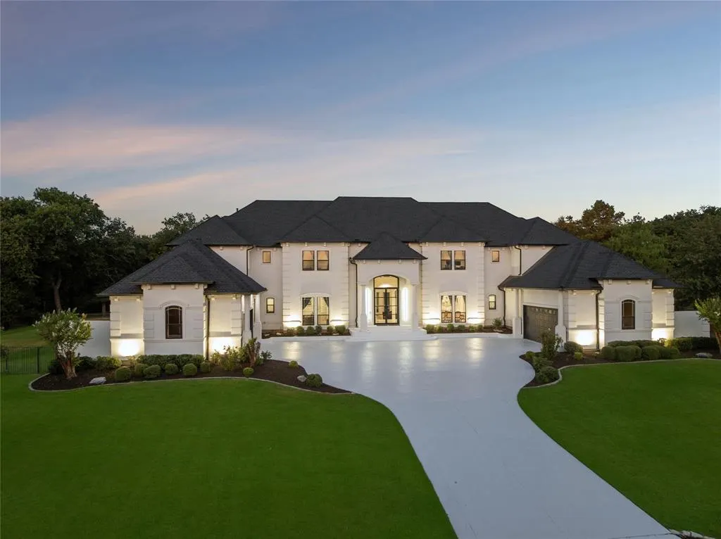 5704 Lighthouse Drive