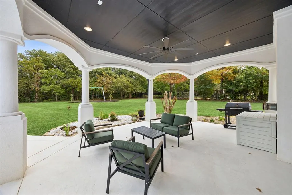 5704 Lighthouse Drive