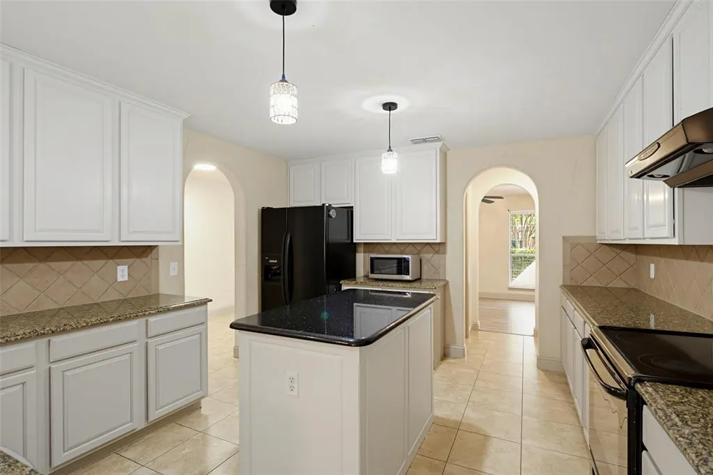 921 Tallahassee Drive