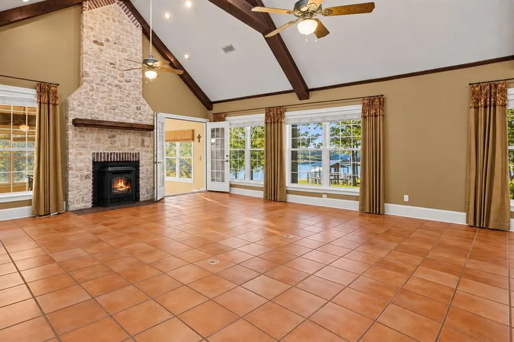 1755 County Road 2330