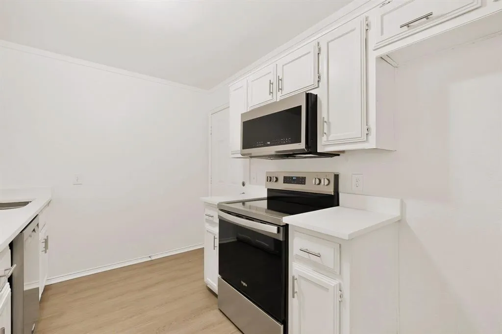 130 Graystone Place