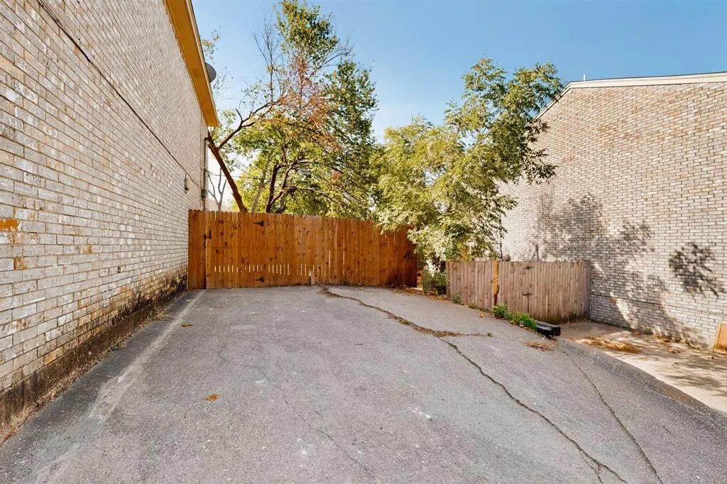 130 Graystone Place