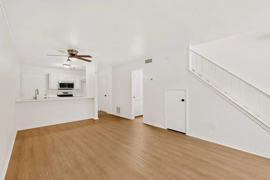 130 Graystone Place