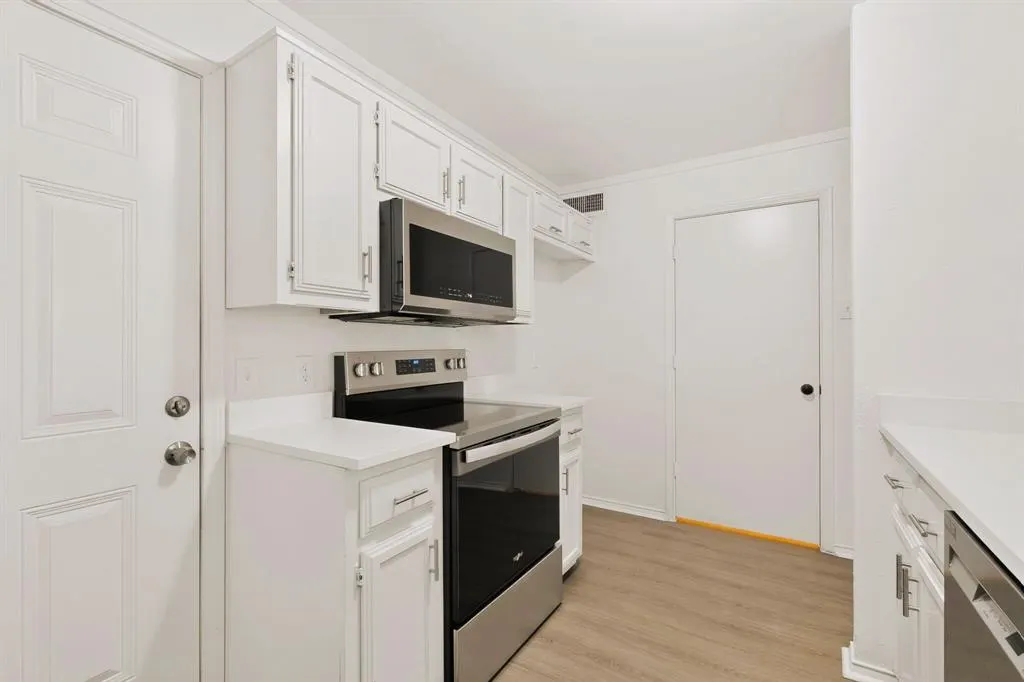 130 Graystone Place