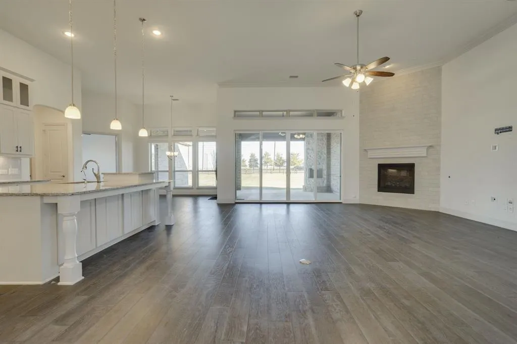 2924 Prairie View Drive