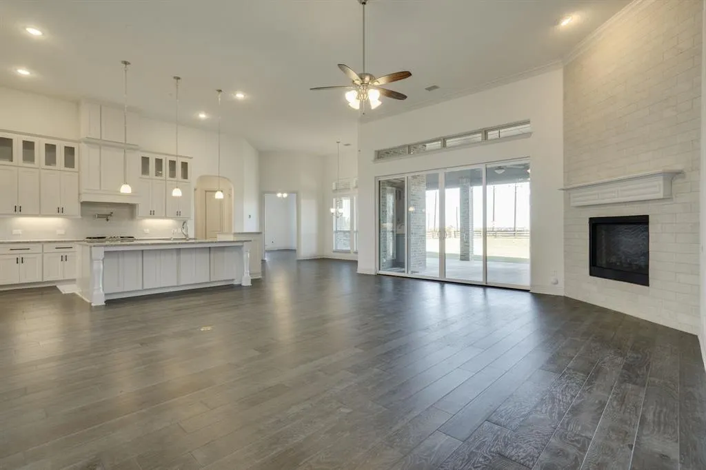 2924 Prairie View Drive