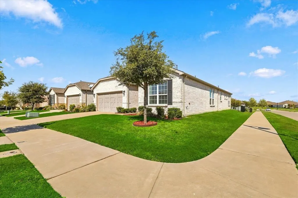 965 Memorial Drive