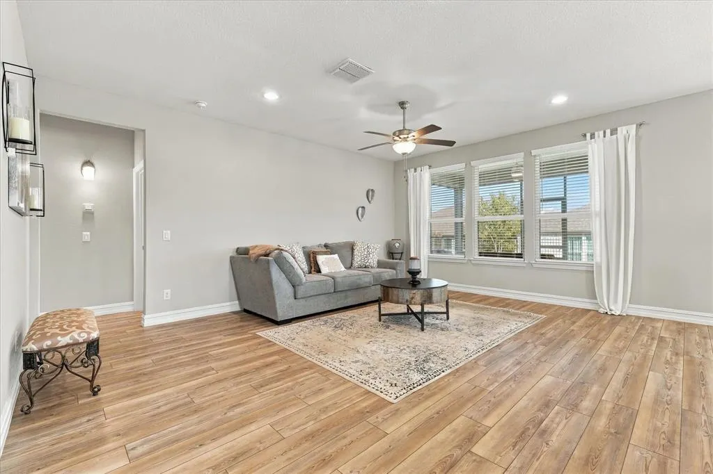 965 Memorial Drive