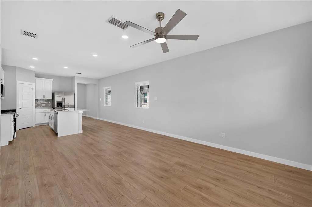 3405 High Valley Drive
