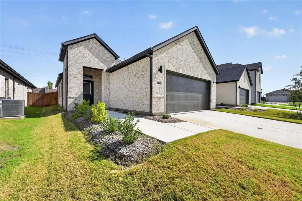 3405 High Valley Drive